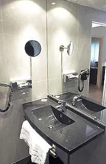 Oceania Hotel 4*