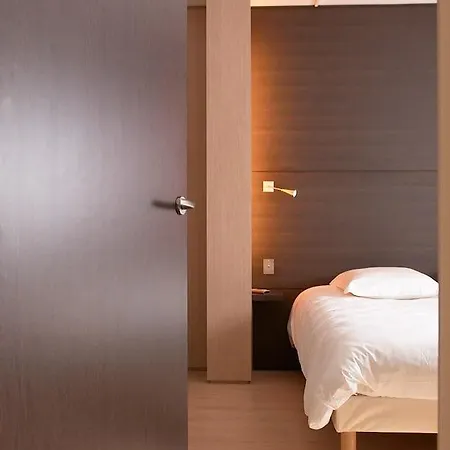 Oceania Hotel 4*