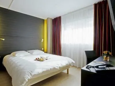 Oceania Hotel